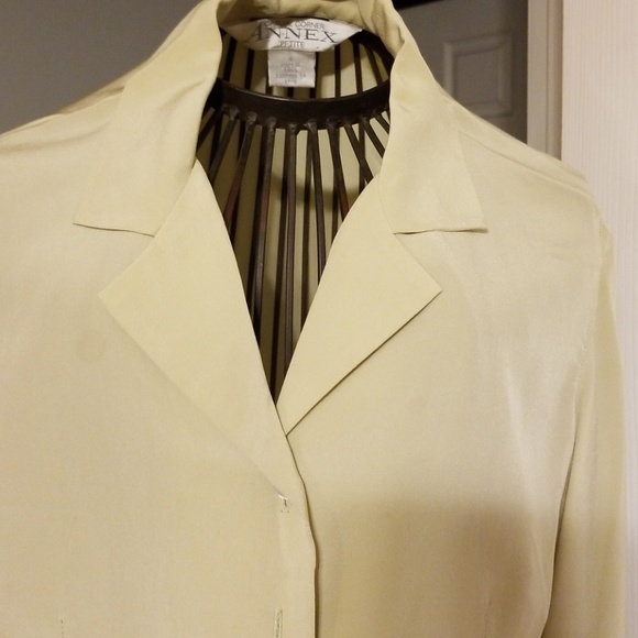 Blouse - Picture 2 of 4